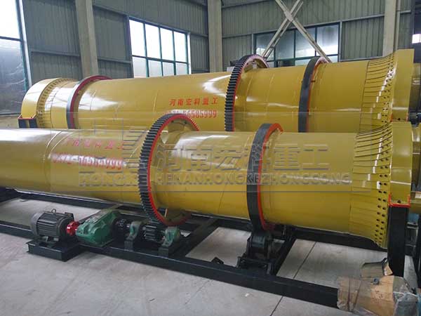 邳州市養(yǎng)殖場畜禽糞便隨意排放,還了得?